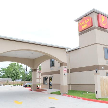 Palace Inn Sam Houston Race Park Экстерьер фото