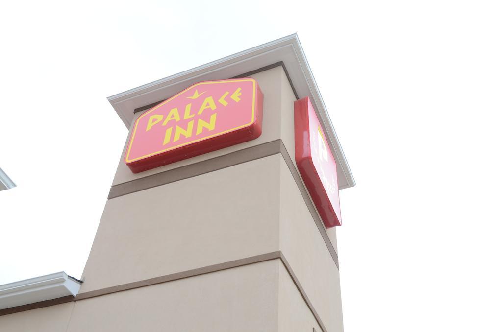 Palace Inn Sam Houston Race Park Экстерьер фото