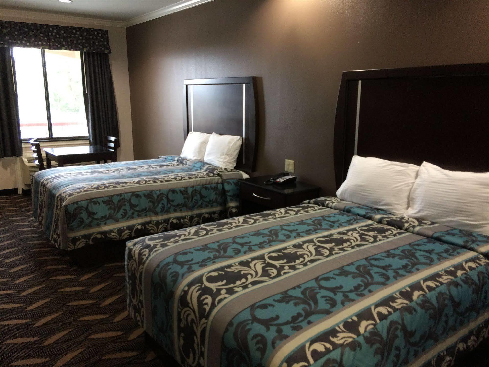 Palace Inn Sam Houston Race Park Экстерьер фото